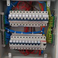 معلم كهربائي خبرة طويلة preview 2