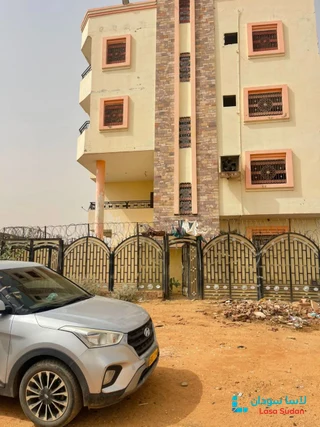 للبيع  عمارة بحي النصر مربع 42 شرق النيل