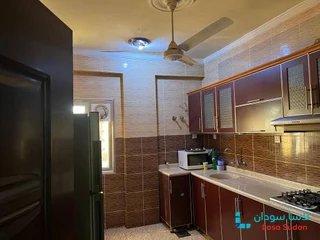 للايجار  عمارة في الجريف غرب جنب مسجد علي الحلبي preview 11