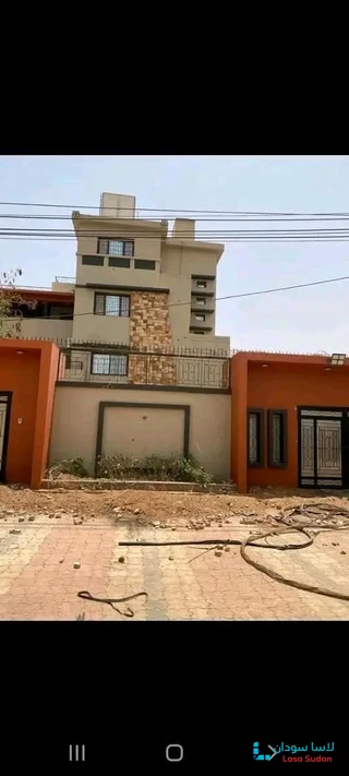 للبيع فيلا بالعمارات خلف السفارة السعودية
