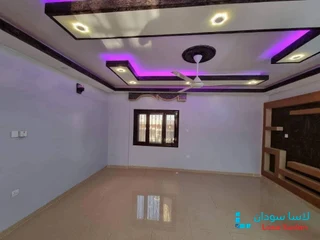 للبيع بيت مؤسس في شرق النيل