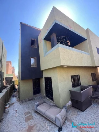 للبيع منزل بالمعموره مربع 84