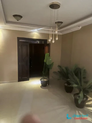 للبيع عمارة فاخرة امدرمان الواحة مربع 7 preview 16