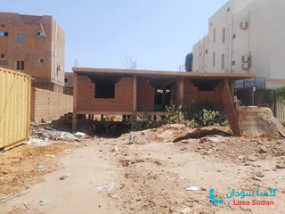 ارض سنقل عليها هيكل بكافوري مربع4 للبيع