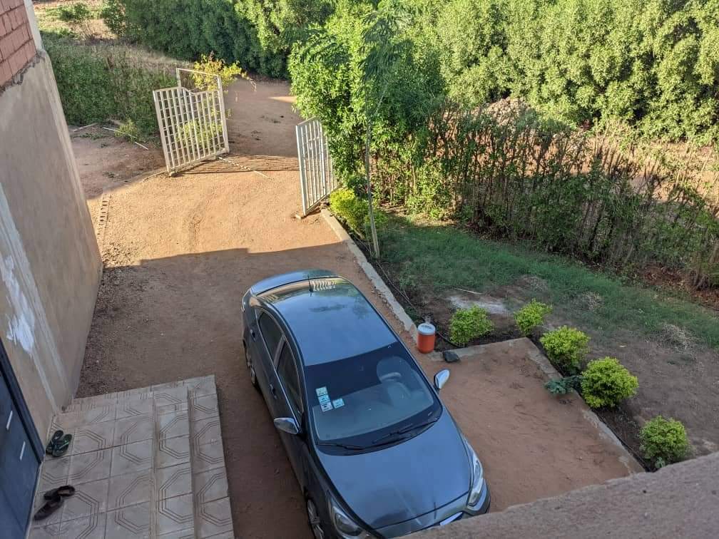 منزل مؤسس بالسكن البستاني بحي التاكا شمال مربع3كافوري للبيع preview 4