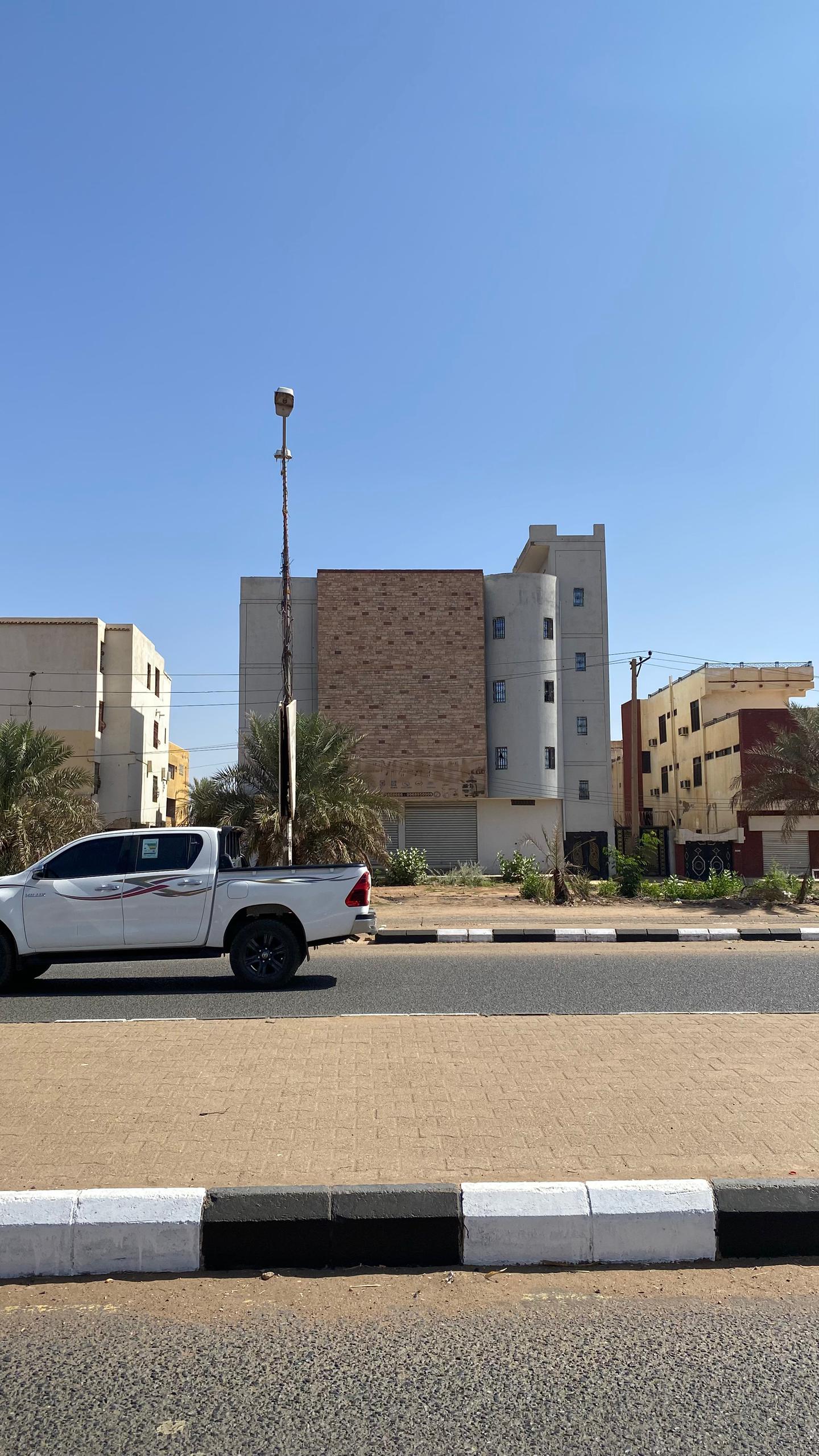 عرض عمارة للإيجار تفتح على شارع المطار من المالك مباشرة preview 2