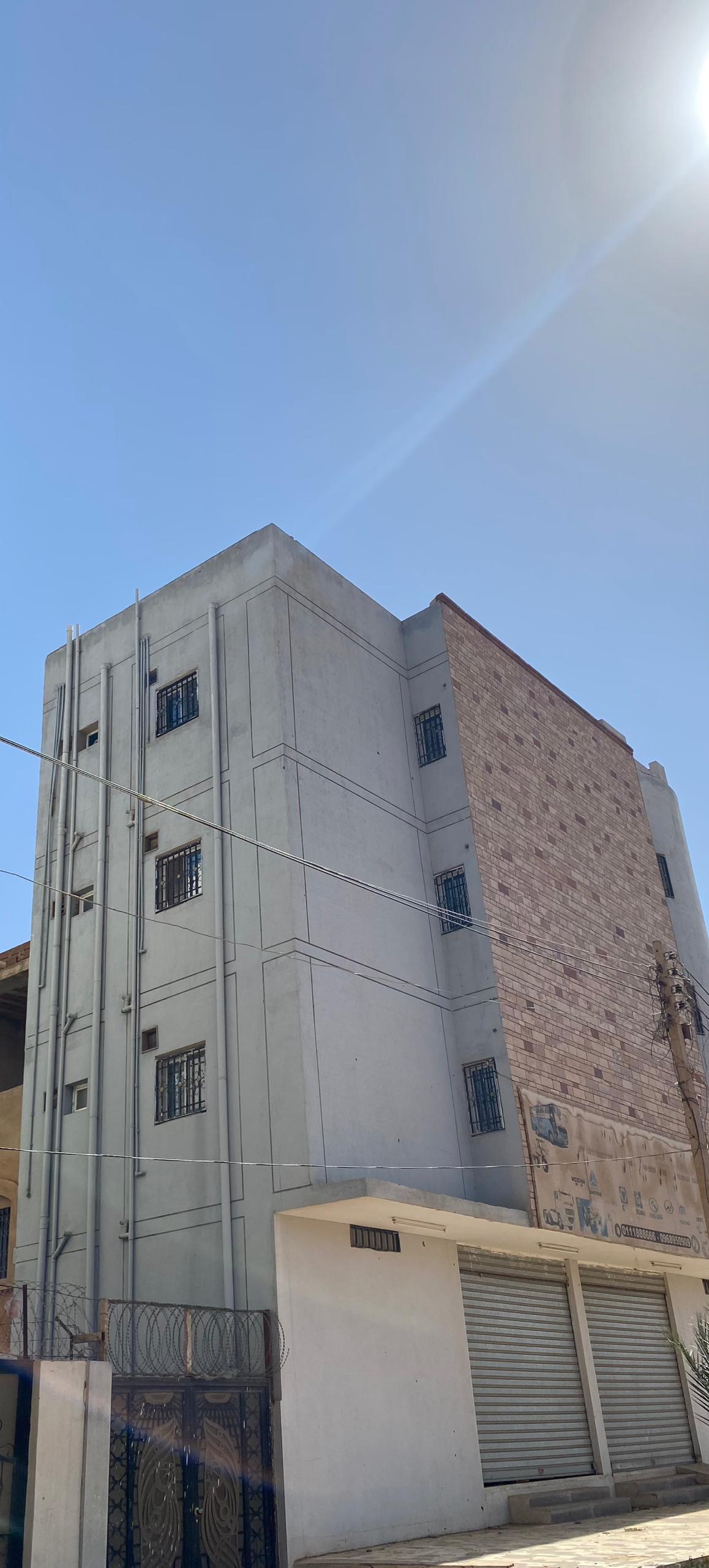 عرض عمارة للإيجار تفتح على شارع المطار من المالك مباشرة