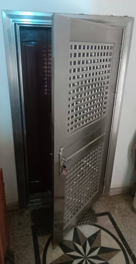 للبيع من المالك مباشرة عمارة بالخرطوم - اركويت تفتح على شارع عبيد ختم مباشرة preview 2