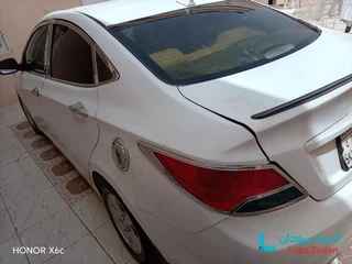 للبيع اكسنت مضلع موديل 2014 preview 4