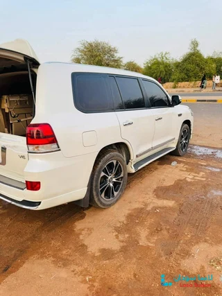 للبيع  كروزر 2019 Toyota Land Cruiser preview 2