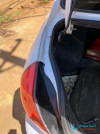 للبيع افانتي2005 اللون ابيض preview 3