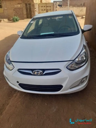 للبيع اكسنت مضلع 2016