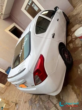 للبيع نيسان صني موديل 2015