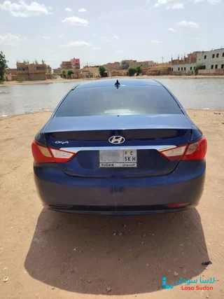 للبيع  هيونداي سوناتا 2013