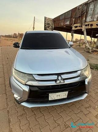 للبيع عربية اوتلاندر 2017 preview 9