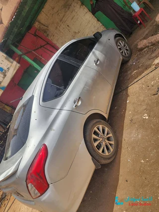 للبيع نيسان صني الموديل 2016 preview 3