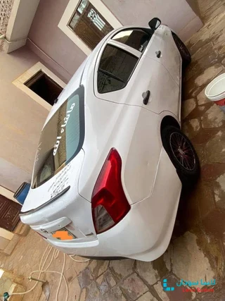 للبيع نيسان صني موديل 2015