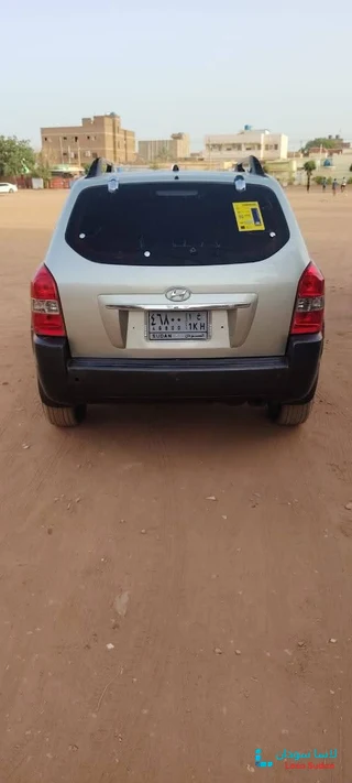 للبيع توسان بنزين  2009