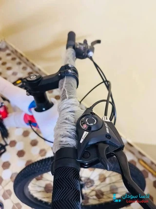 للبيع عجله ترس  جديدة