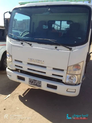 للبيع دفار ايسوزو موديل 2016 preview 2