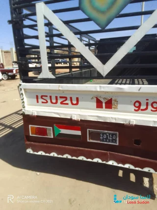 للبيع دفار ايسوزو موديل 2016