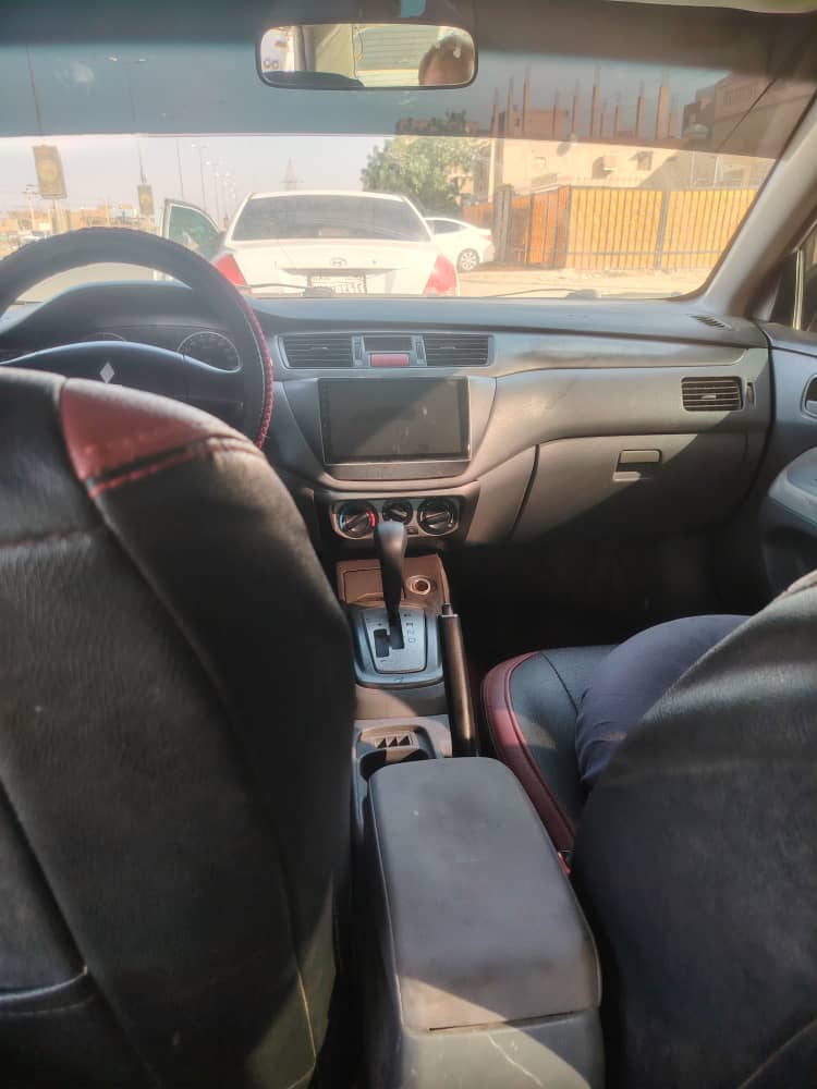 للبيع ميتسوبيشي لانسر موديل 13 preview 10