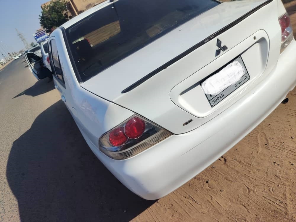 للبيع ميتسوبيشي لانسر موديل 13 preview 9