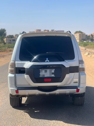 للبيع باجيرو 2015 GLS