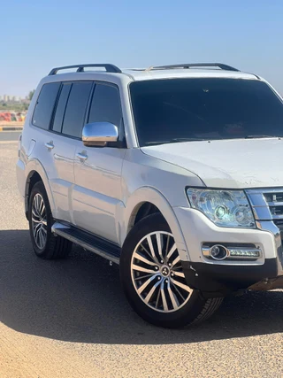 للبيع باجيرو 2015 GLS preview 5