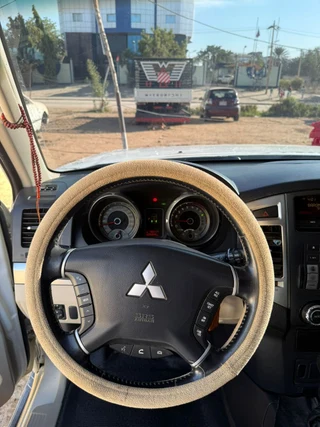 للبيع باجيرو 2015 GLS preview 6