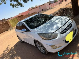 للبيع أكسنت مضلع 2014 preview 3