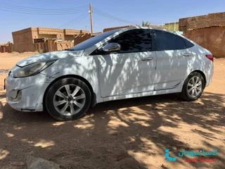 للبيع أكسنت مضلع 2014 preview 4