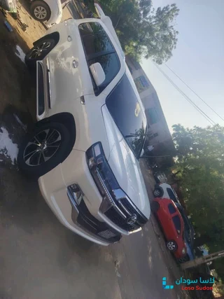 للبيع  لاند كروزر GXR موديل 2014 مطور 2021 preview 2